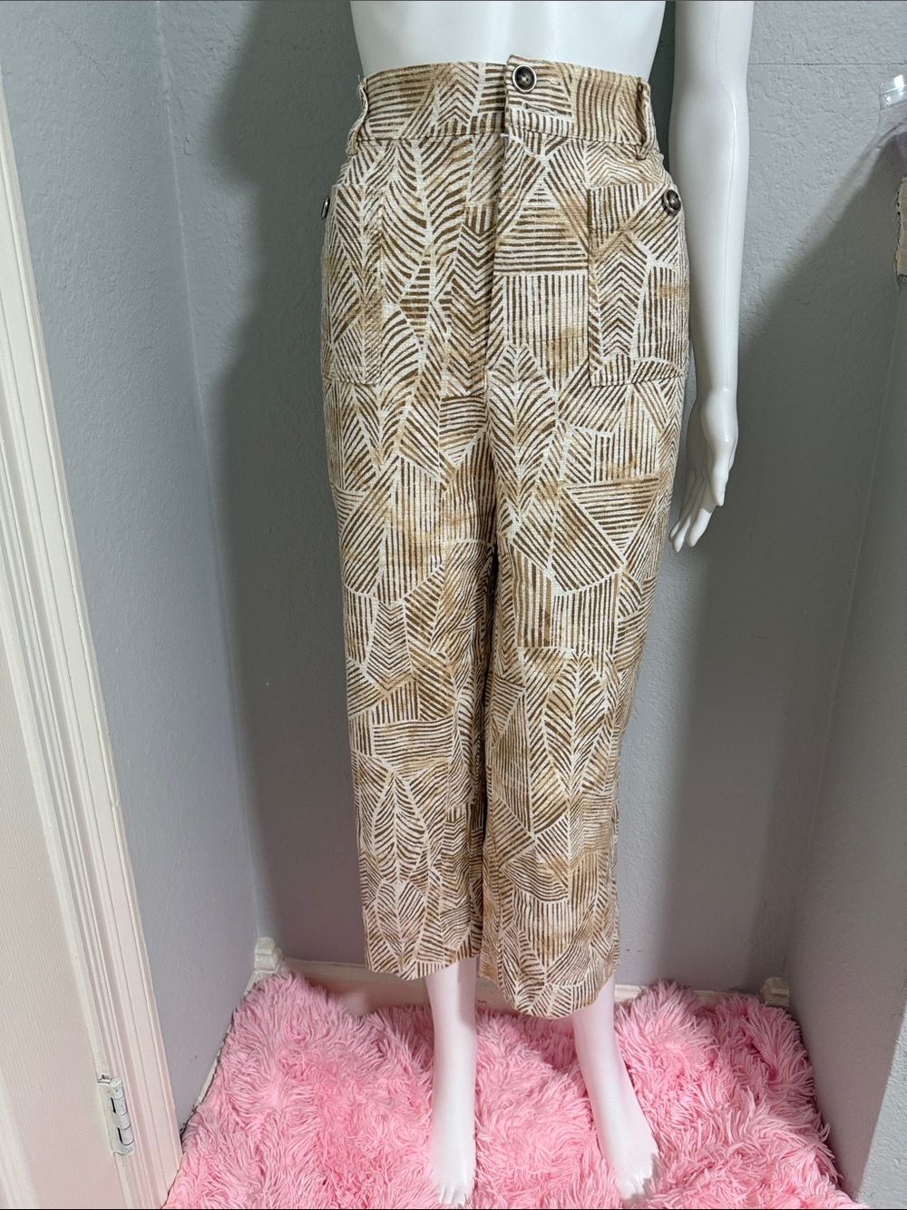 Chico's Neutral Geo-Print Cropped High-Rise Pants size 14